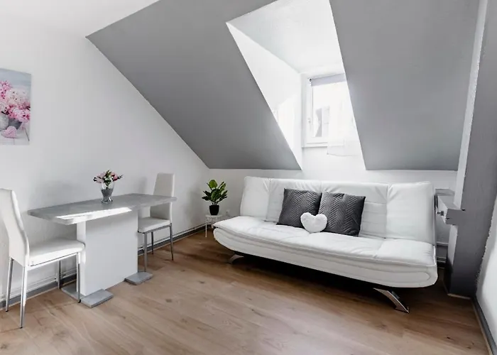 Comfort Basel Airport 3b46 *